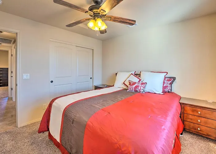 Bright Havasu With New Backyard Oasis! Holiday home Lake Havasu City