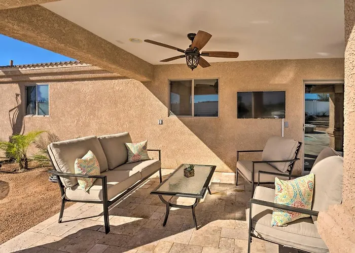 Bright Havasu With New Backyard Oasis!