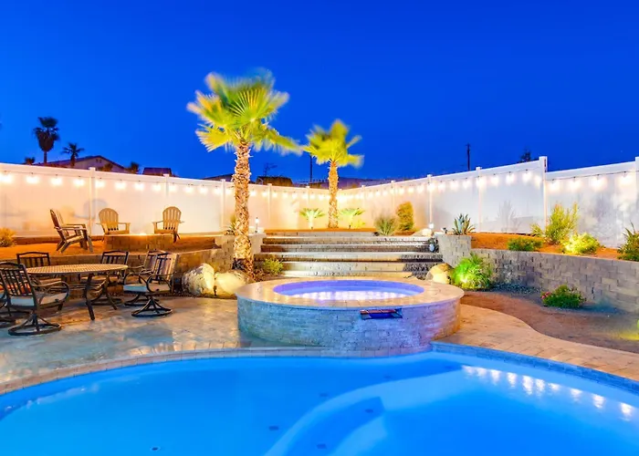 Bright Havasu With New Backyard Oasis! Holiday home *